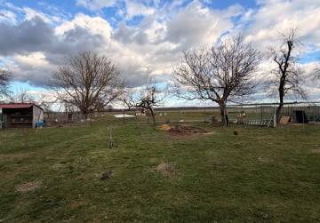 Imanje s privatnim jezerom/ribnjakom [Lug Subotički], Našice, Хорватия