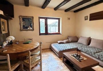 Imanje s privatnim jezerom/ribnjakom [Lug Subotički], Našice, Хорватия