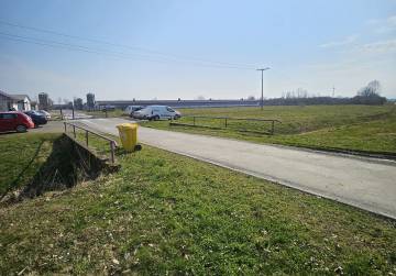 PRODAJE SE ZEMLJIŠTE – GOSPODARSKA ZONA ZADUBRAVLJE (SL.BROD), Slavonski Brod, Hrvatska