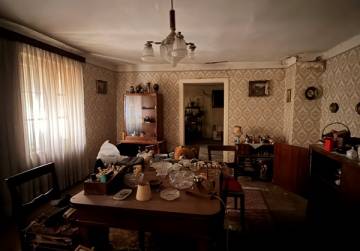 Investicijska prilika - dvostrana parcela s objektom [Korzo/Đakovo], Đakovo, Хорватия