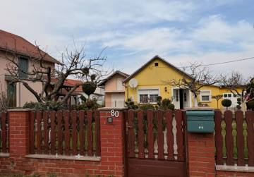 Obiteljska kuća s oranicom [Đakovo], Đakovo, Хорватия