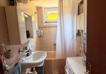 Obiteljska kuća s oranicom [Đakovo], Đakovo, Хорватия