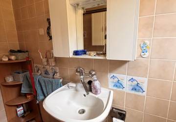 Obiteljska kuća s oranicom [Đakovo], Đakovo, Хорватия