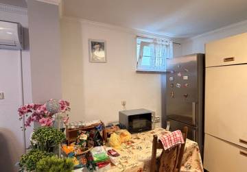 Obiteljska kuća s oranicom [Đakovo], Đakovo, Хорватия