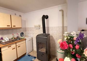 Obiteljska kuća s oranicom [Đakovo], Đakovo, Хорватия