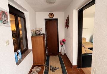 Obiteljska kuća s oranicom [Đakovo], Đakovo, Хорватия