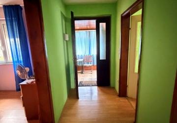 Obiteljska kuća na mirnoj lokaciji [Satnica Đakovačka], Satnica Đakovačka, Croatia