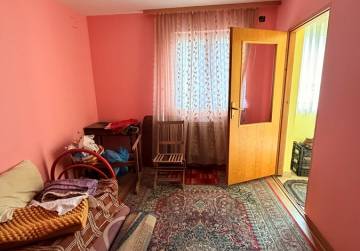 Obiteljska kuća na mirnoj lokaciji [Satnica Đakovačka], Satnica Đakovačka, Croatia