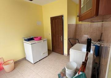 Obiteljska kuća na mirnoj lokaciji [Satnica Đakovačka], Satnica Đakovačka, Croatia